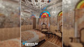 نمای داخلی اتاق آینه هتل سنتی پهلوان رزاز - تهران
